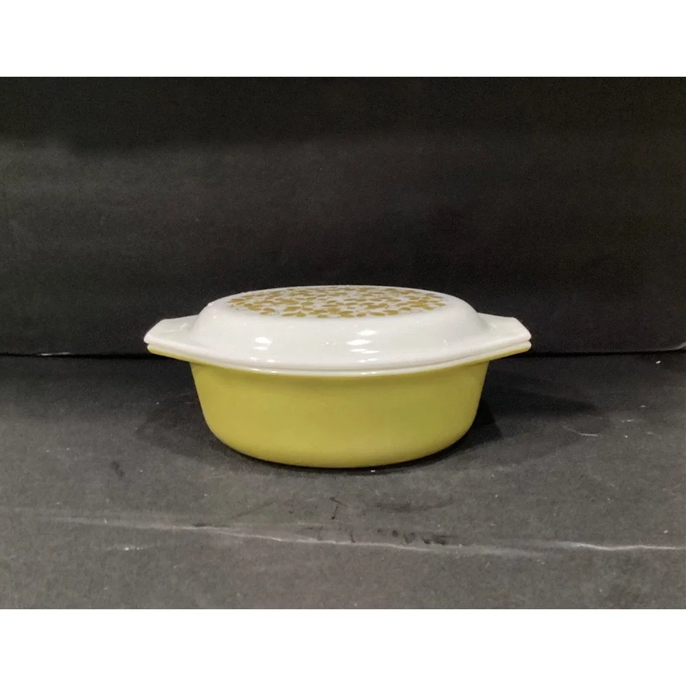 Vintage PYREX Verde Green Olive 2 1/2 QT with Lid 045 Casserole Dish